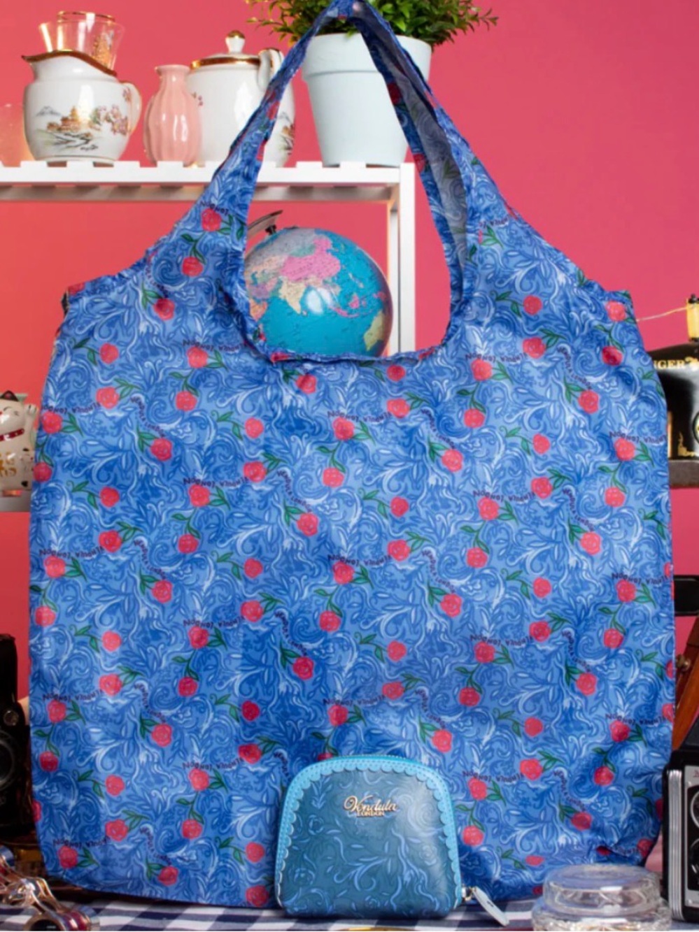 NWT Vendula London Vintage Rose Folding Shopper - Picture 2 of 5